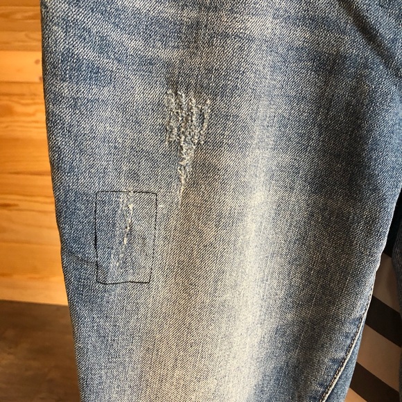Old Navy boyfriend fit jeans! - Picture 4 of 6